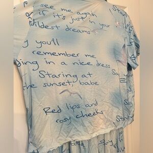 1989 Taylor swift pajamas.